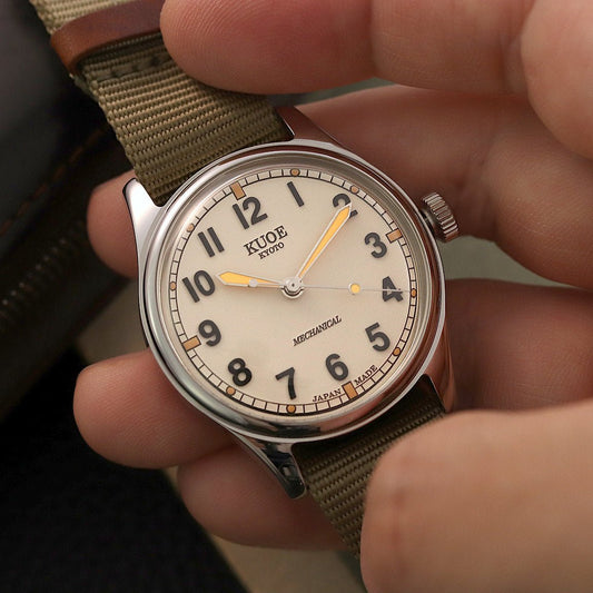 KUOE Old Smith 90-002: A Testament to Military Design - Perennis