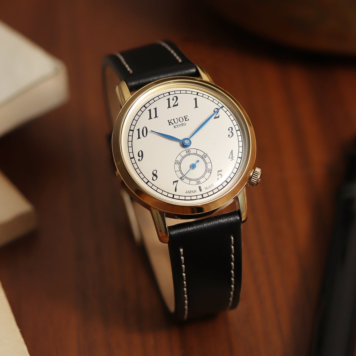 Old Smith 90-007 | Gold with Blue Hands - Perennis