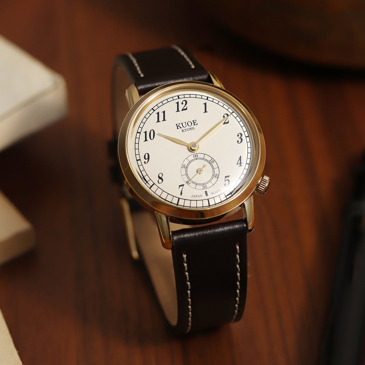 Old Smith 90-007 | Gold with Gold Hands - Perennis