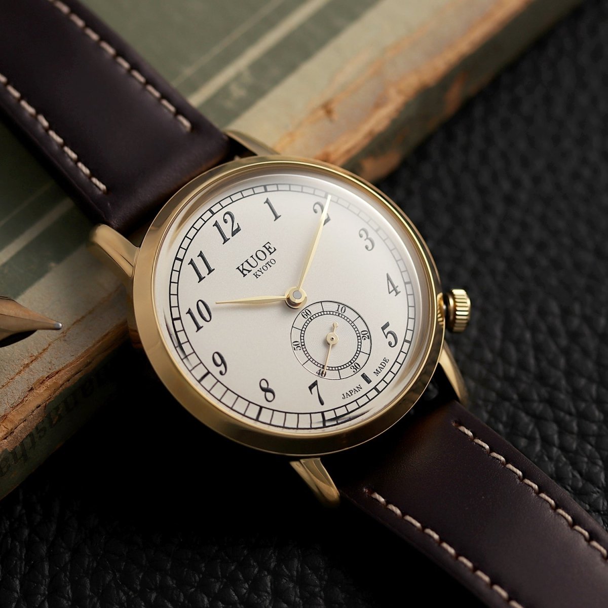 Old Smith 90-007 | Gold with Gold Hands - Perennis