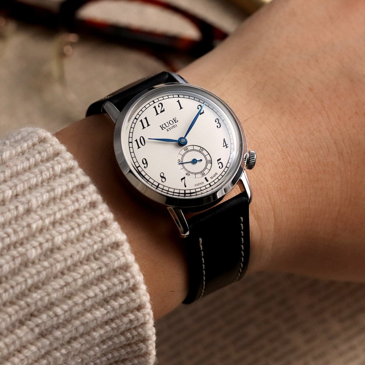 Old Smith 90-007 | Silver with Blue Hands - Perennis