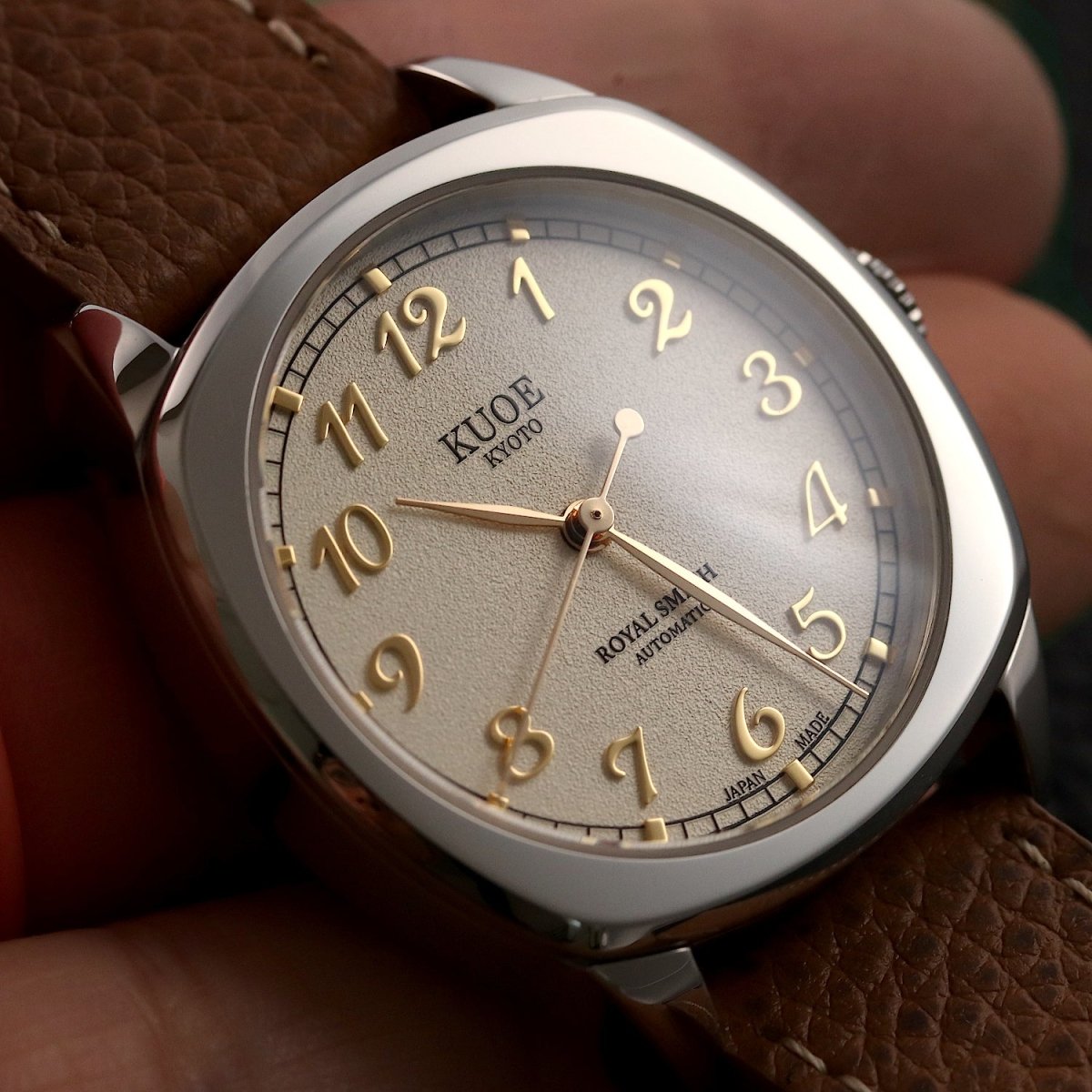 Royal Smith 90-008 | Silver with Gold Dial - Perennis